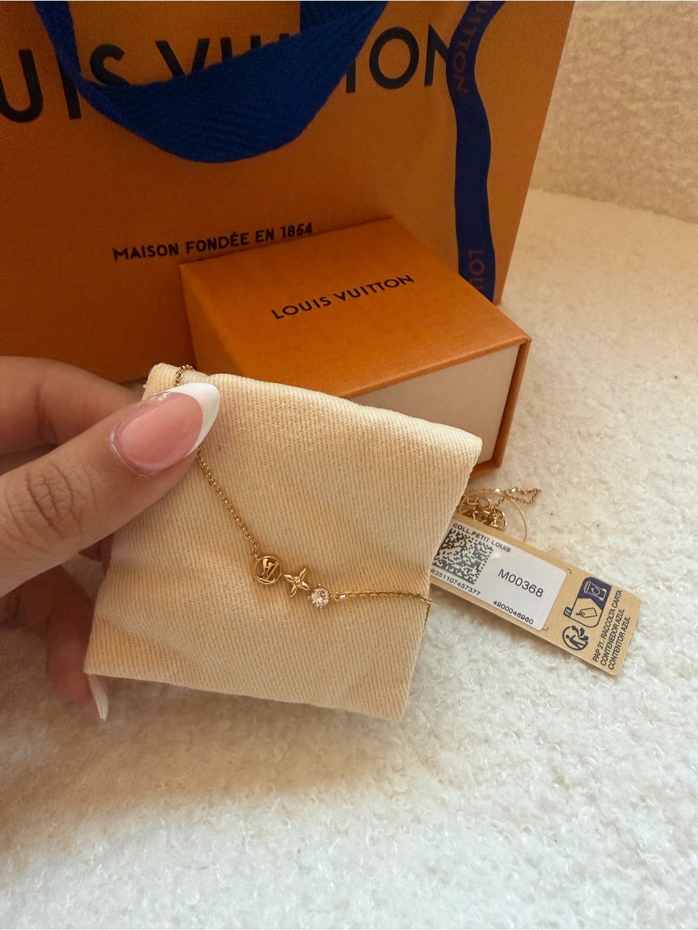 Petit Louis Vuitton Necklace - Picture 2 of 4
